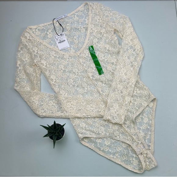 NWT Stradivarius lace long sleeve bodysuit - Picture 7 of 13